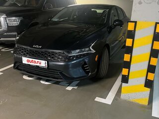 2022 Kia K5 III, серый, 2400000 рублей, вид 1
