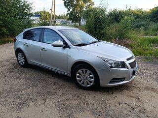 2012 Chevrolet Cruze I Рестайлинг, серебристый, 660000 рублей, вид 3
