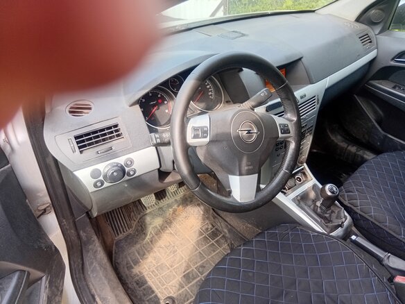 2009 Opel Astra H Рестайлинг, серебристый, 350000 рублей - вид 5