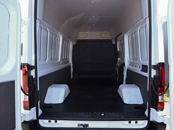 2025 Ford Transit, белый, 4700000 рублей - вид 10