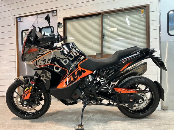 2022 KTM 1290 Super Adventure, чёрный, 1410000 рублей - вид 1