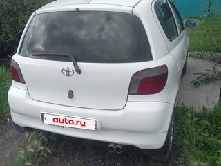 2001 Toyota Vitz I (P10), белый, 360000 рублей, вид 4