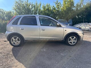 2004 Opel Corsa C Рестайлинг, серебристый, 160000 рублей, вид 4