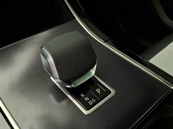 2025 Land Rover Range Rover Velar I Рестайлинг, чёрный - вид 13