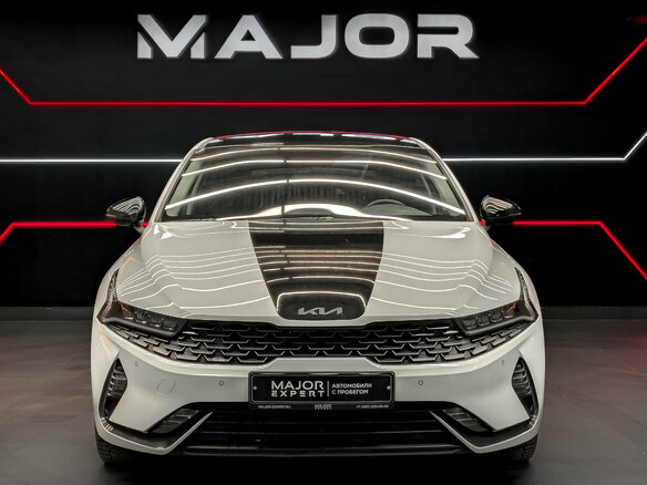 2022 Kia K5 III, белый, 2425000 рублей - вид 1