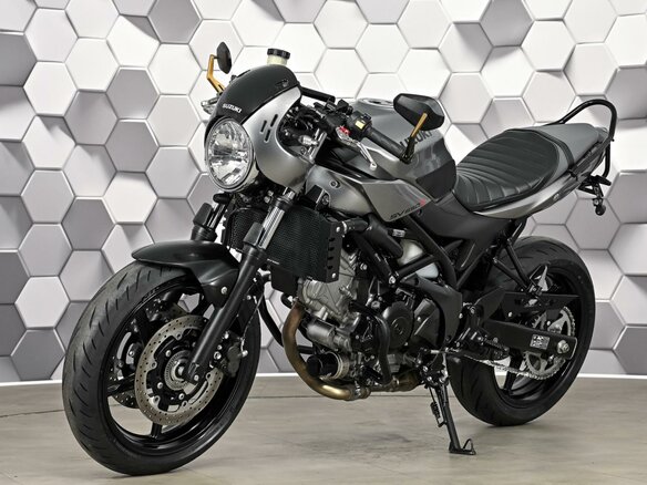 2020 Suzuki SV 650, серый, 625000 рублей - вид 1