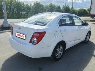 2012 Chevrolet Aveo II, белый, 750000 рублей, вид 3