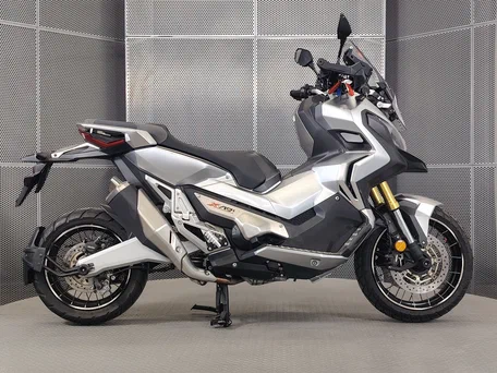 2017 Honda X-ADV, серый, 989000 рублей, вид 1