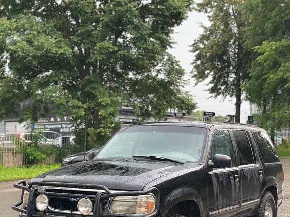 1995 Ford Explorer II, чёрный