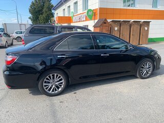 2016 Toyota Camry VII (XV50) Рестайлинг, чёрный, 3000000 рублей, вид 2