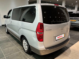 2010 Hyundai H-1 II, серебристый, 1250000 рублей, вид 3