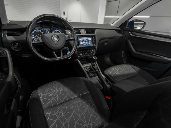 2018 Skoda Octavia III (A7) Рестайлинг, синий - вид 6