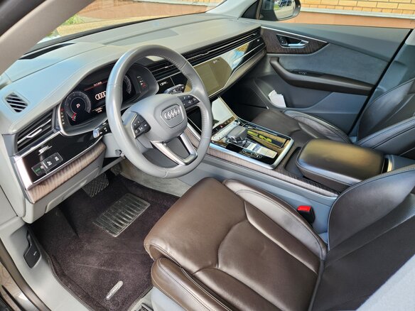 2019 Audi Q8 55 TFSI I (4M), серый, 6000000 рублей - вид 17