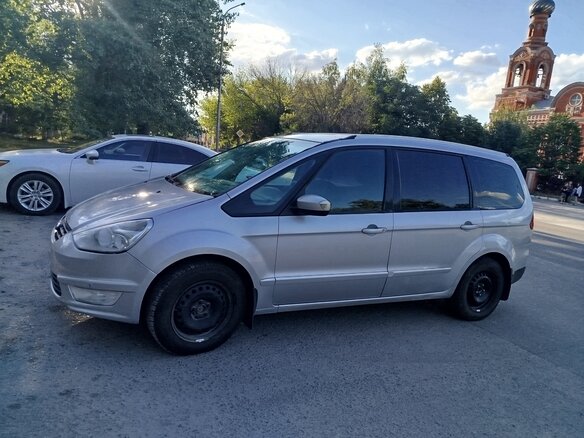 2010 Ford Galaxy II, серебристый, 960000 рублей - вид 3
