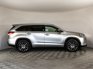 2016 Toyota Highlander III (XU50) Рестайлинг, серебристый, 2849000 рублей, вид 4