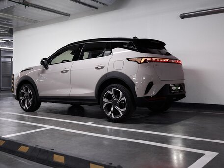 2026 Lynk & Co 06 I Рестайлинг, бежевый, 2896000 рублей, вид 3
