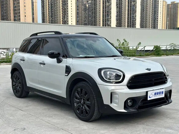 2022 Mini Countryman Cooper II Рестайлинг, серый - вид 2