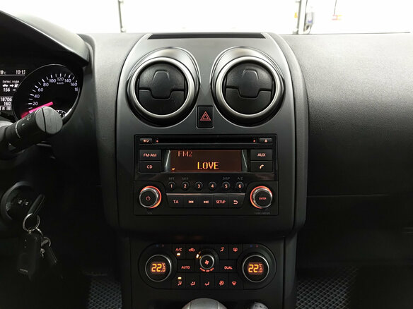 2013 Nissan Qashqai I Рестайлинг, серебристый, 900000 рублей - вид 14