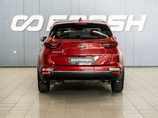 2020 Kia Sportage IV Рестайлинг, красный, 2239000 рублей, вид 4