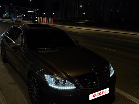2011 Mercedes-Benz S-Класс 500 Long V (W221) Рестайлинг, коричневый, 2100000 рублей, вид 1