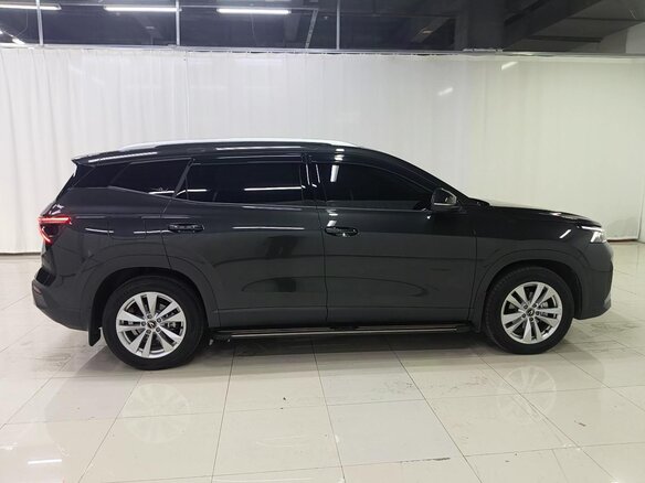 2026 Jetta VS8, чёрный, 1570000 рублей - вид 3