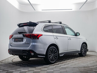2022 Mitsubishi Outlander III Рестайлинг 3, белый, 3320000 рублей, вид 5