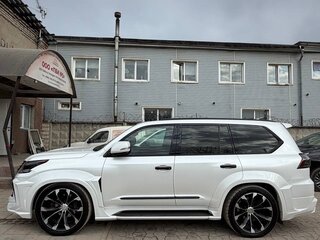 2019 Lexus LX 570 III Рестайлинг 2, белый, 11300000 рублей, вид 4