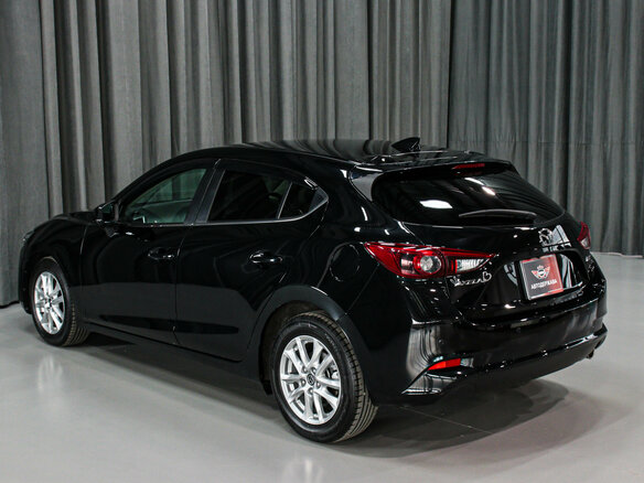 2019 Mazda Axela III Рестайлинг, чёрный, 1380000 рублей - вид 18