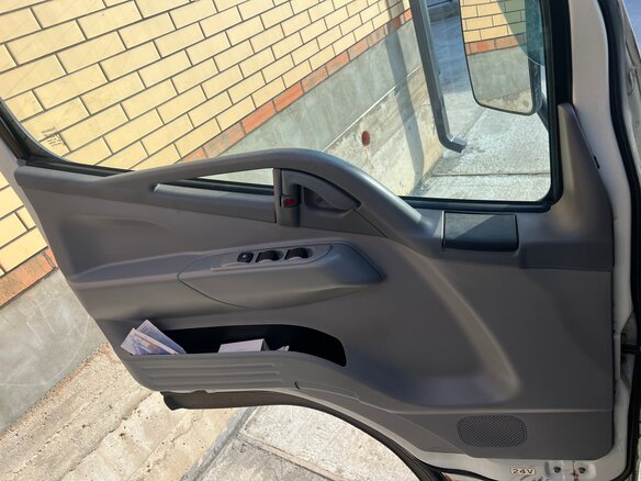 2013 Fuso (Mitsubishi) Canter, белый, 1700000 рублей - вид 15
