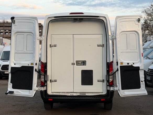 2017 Ford Transit, белый, 2400000 рублей - вид 5