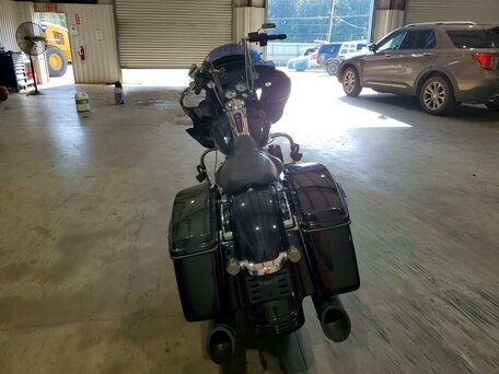 2021 Harley-Davidson Road Glide, чёрный, 1055354 рублей, вид 4