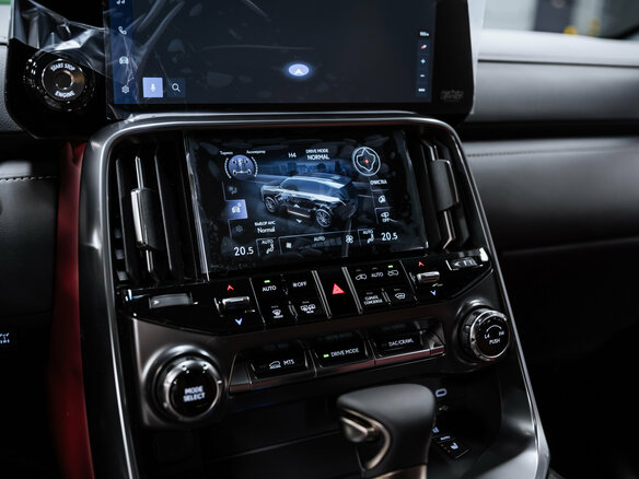 2026 Lexus LX 500d IV, чёрный - вид 14