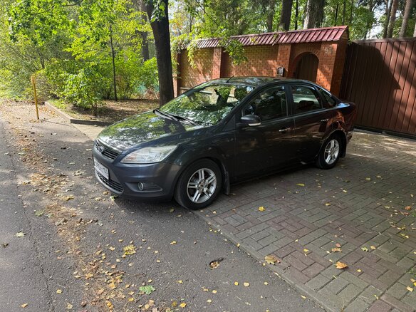 2009 Ford Focus II Рестайлинг, серый, 720000 рублей - вид 1