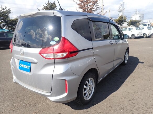 2018 Honda Freed II, белый, 1580000 рублей - вид 11