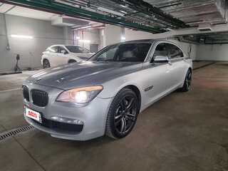 2010 BMW 7 серии Long 750Li xDrive V (F01/F02/F04), серебристый, 1380000 рублей, вид 1