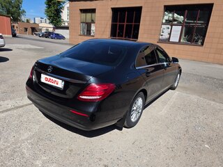 2018 Mercedes-Benz E-Класс 200 d V (W213, S213, C238), чёрный, 2900000 рублей, вид 4
