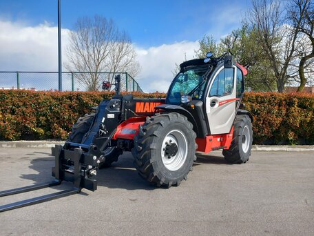 2025 Manitou MLT, красный, 17590000 рублей, вид 1