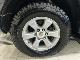2008 Toyota Land Cruiser Prado 4-speed 120 Series Рестайлинг, чёрный, 2800000 рублей, вид 4