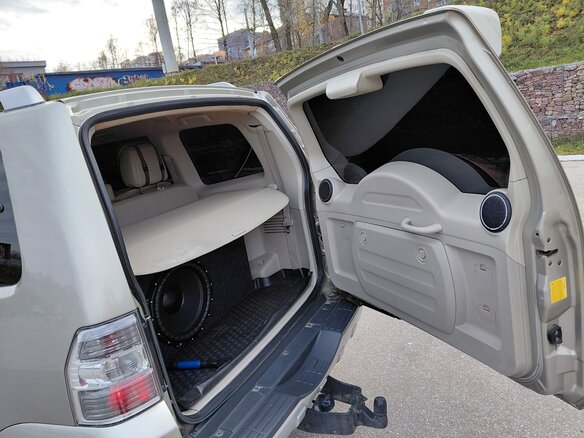 2008 Mitsubishi Pajero IV, бежевый, 1620000 рублей - вид 12