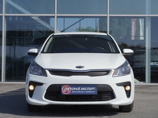 2018 Kia Rio IV, белый, 1191000 рублей, вид 2