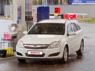 2008 Opel Astra H Рестайлинг, белый, 400000 рублей, вид 3