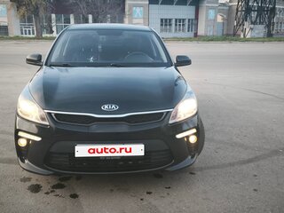 2019 Kia Rio IV, чёрный, 1495000 рублей, вид 1