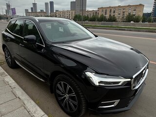 2020 Volvo XC60 II, чёрный, 3900000 рублей, вид 4