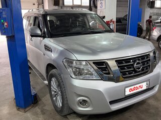 2014 Nissan Patrol VI (Y62) Рестайлинг, серебристый, 2850000 рублей, вид 2