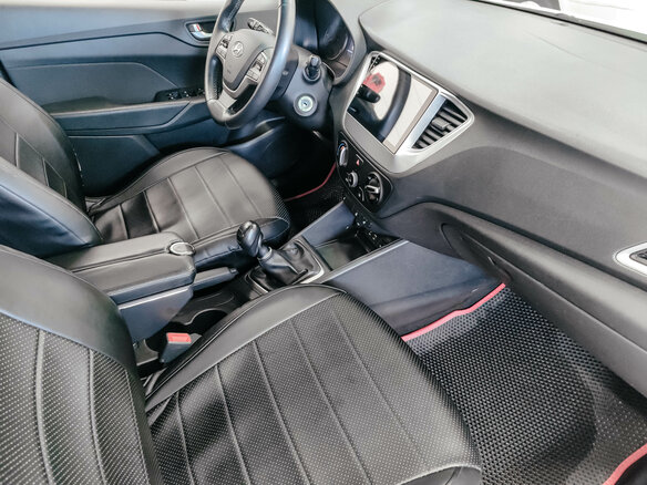 2018 Hyundai Solaris II, белый, 1049400 рублей - вид 12