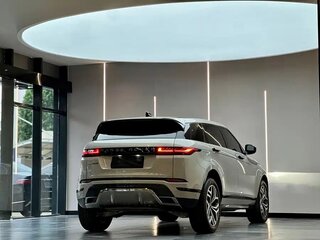 2024 Land Rover Range Rover Evoque L II, серебристый, 4260000 рублей, вид 3