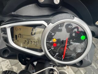 2013 Triumph Street Triple, серый, 550055 рублей, вид 5