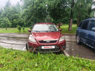 2008 Ford Focus II Рестайлинг, пурпурный, 350000 рублей, вид 3