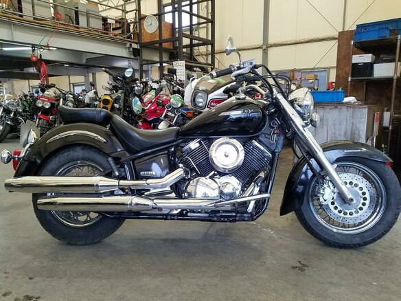 2005 Yamaha XVS1100, чёрный - вид 1