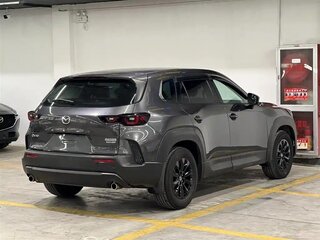 2023 Mazda CX-50, серый, 2810000 рублей, вид 4